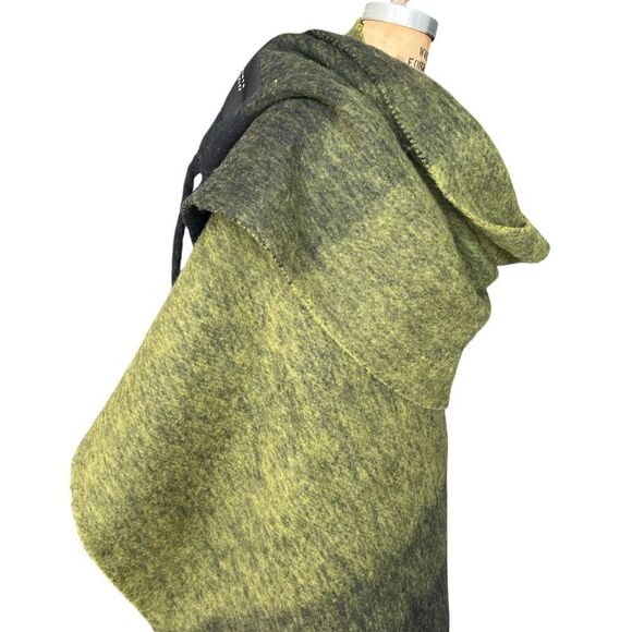 AllSaints Ombré Blanket Fringe Scarf Khaki Green OS - Picture 2 of 8